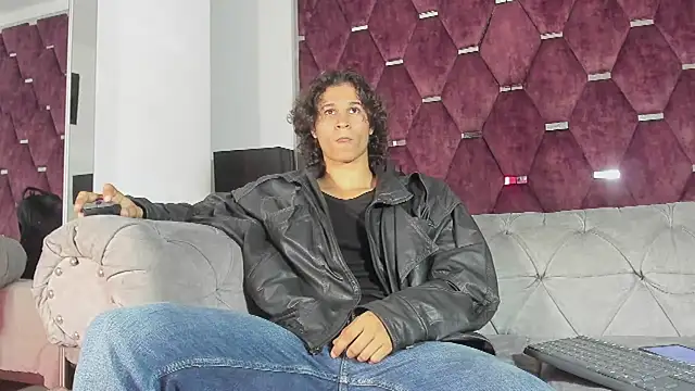 Snapshot of TonyBenedetti chatting on 05/10/26, 07:52 TonyBenedetti online show from 05/10/26, 07:52