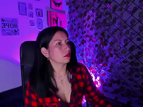 Megan Collinss1 online show from 02/25/26, 12:15