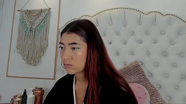 Sara funy online show from 04/24/26, 11:23