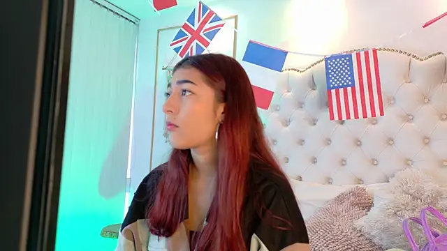 Sara funy online show from 06/12/26, 11:31