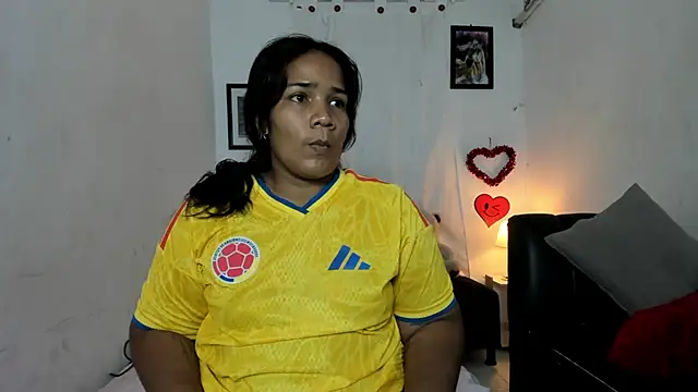 Snapshot of mariana_villa72 chatting on 07/07/26, 12:53 mariana villa72 online show from 07/07/26, 12:53