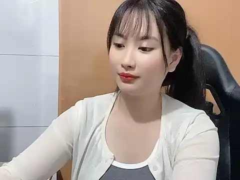 Snapshot of Sunny2868 chatting on 03/04/26, 02:23 Sunny2868 online show from 03/04/26, 02:23