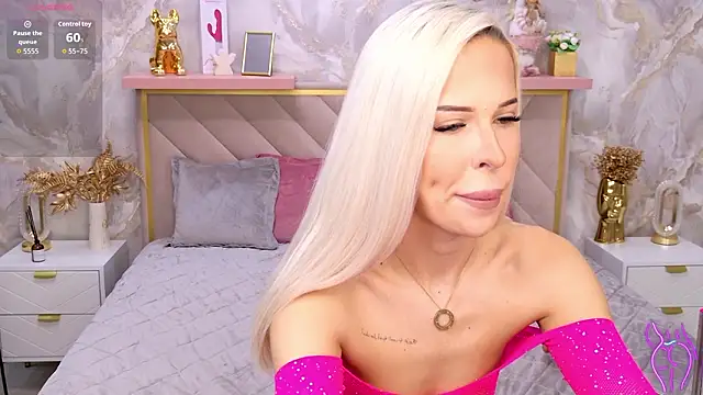 Snapshot of EvaXElfi chatting on 03/16/26, 12:38 EvaXElfi online show from 03/16/26, 12:38