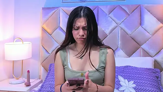 gabyevans4 online show from 03/31/26, 12:27