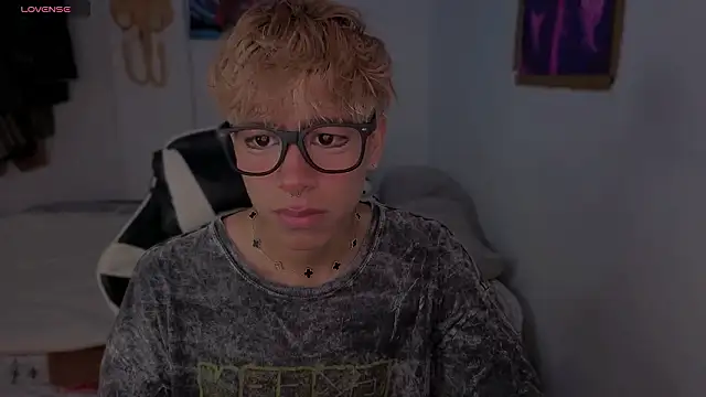 Snapshot of Ryan_sweet chatting on 03/04/26, 05:30 Ryan sweet online show from 03/04/26, 05:30