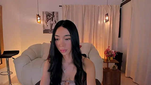 IsabellaLux  online show from 04/15/26, 05:09