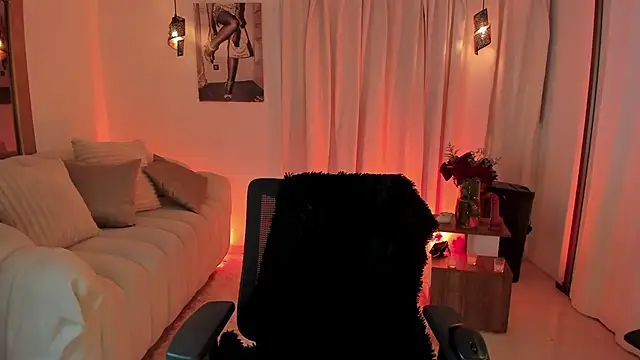 IsabellaLux  online show from 06/12/26, 04:50