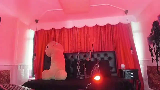 Lilith madame satan online show from 06/11/26, 04:16