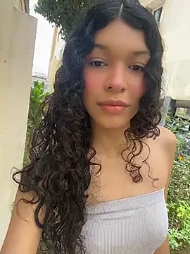 Sophiemoo  online show from 06/07/26, 04:00