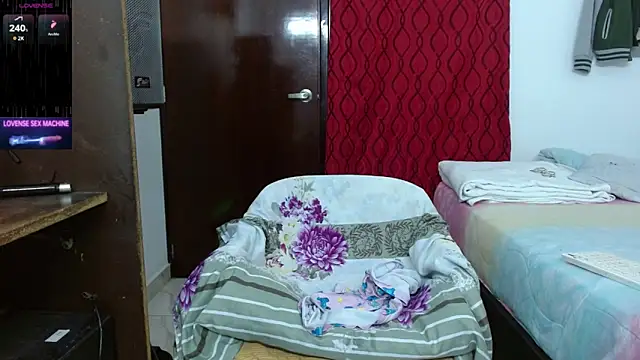 scarlet johannson19 online show from 06/23/26, 03:04