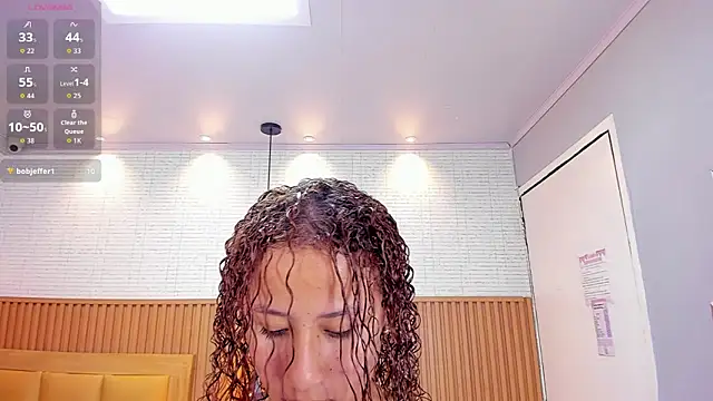 LESLYSIMPSON online show from 05/23/26, 07:51