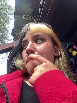 Snapshot of Sara_92 chatting on 03/09/26, 09:41 Sara 92 online show from 03/09/26, 09:41