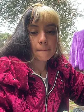 Snapshot of Sara_92 chatting on 03/10/26, 04:56 Sara 92 online show from 03/10/26, 04:56