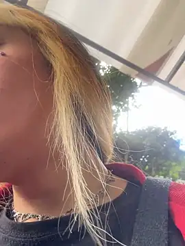 Snapshot of Sara_92 chatting on 03/21/26, 09:18 Sara 92 online show from 03/21/26, 09:18