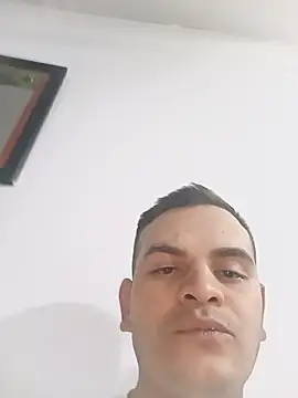 Snapshot of Edwin_Q chatting on 07/07/26, 04:04 Edwin Q online show from 07/07/26, 04:04