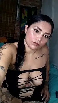 Snapshot of Cristal_queen_ chatting on 04/02/26, 01:58 Cristal queen online show from 04/02/26, 01:58