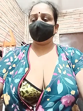 Snapshot of Rashmi_89 chatting on 06/18/26, 04:02 Rashmi 89 online show from 06/18/26, 04:02
