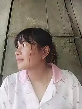 Snapshot of rinrin7700 chatting on 04/03/26, 05:27 rinrin7700 online show from 04/03/26, 05:27