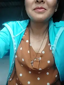 Snapshot of rinrin7700 chatting on 04/09/26, 02:44 rinrin7700 online show from 04/09/26, 02:44