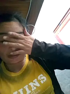 Snapshot of zanh99 chatting on 03/30/26, 05:41 zanh99 online show from 03/30/26, 05:41