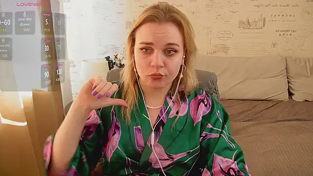 Glow Margo online show from 06/23/26, 01:25