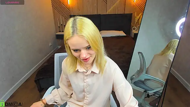 Tessa Ashe online show from 03/25/26, 09:26