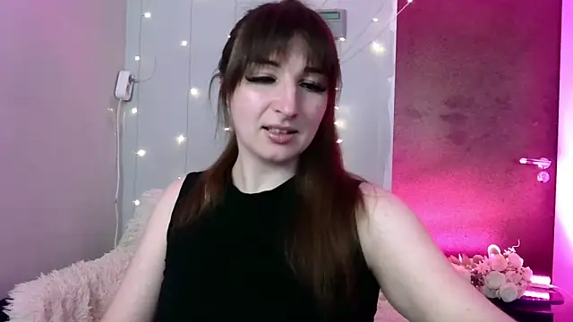 Birdie Kiss online show from 06/08/26, 07:47