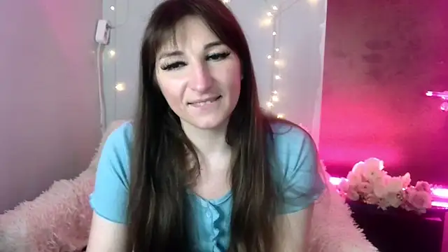 Birdie Kiss online show from 06/16/26, 07:38