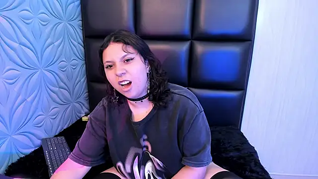 Snapshot of dannixxxluv chatting on 03/04/26, 09:32 dannixxxluv online show from 03/04/26, 09:32