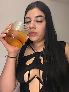 Snapshot of _Victoriarosse_ chatting on 05/12/26, 09:17 Victoriarosse online show from 05/12/26, 09:17