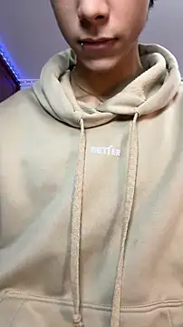 Snapshot of DiamondEssence chatting on 03/02/26, 11:22 DiamondEssence online show from 03/02/26, 11:22