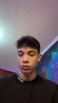 Snapshot of DiamondEssence chatting on 03/15/26, 06:30 DiamondEssence online show from 03/15/26, 06:30