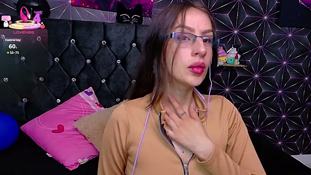 Miis Beella online show from 06/29/26, 01:00