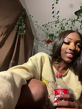 Snapshot of Loopsies chatting on 03/16/26, 11:31 Loopsies online show from 03/16/26, 11:31