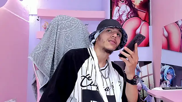 DanteLuxx online show from 04/29/26, 03:43