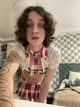 PrettylnPink  online show from 05/06/26, 11:43