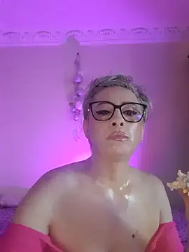 LunaBlaise online show from 05/12/26, 06:43