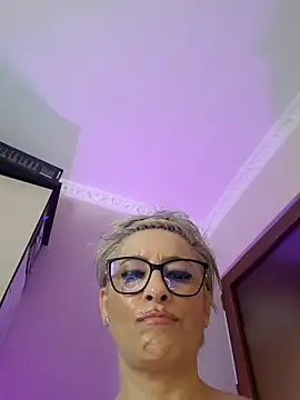 LunaBlaise online show from 05/15/26, 11:50