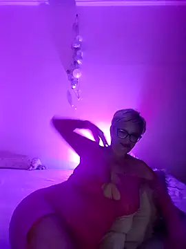 LunaBlaise online show from 06/21/26, 07:49