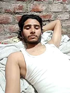 Snapshot of CoralN chatting on 03/07/26, 05:04 CoralN online show from 03/07/26, 05:04