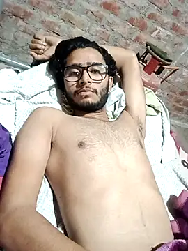 Snapshot of CoralN chatting on 03/19/26, 07:45 CoralN online show from 03/19/26, 07:45