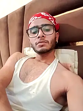 Snapshot of CoralN chatting on 03/23/26, 09:24 CoralN online show from 03/23/26, 09:24