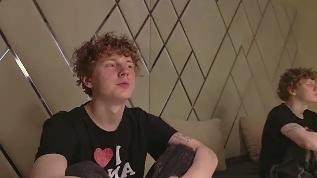 Snapshot of Mickey_Hawk chatting on 02/27/26, 05:07 Mickey Hawk online show from 02/27/26, 05:07