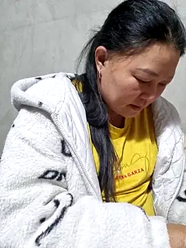 Snapshot of phay79 chatting on 03/07/26, 01:52 phay79 online show from 03/07/26, 01:52