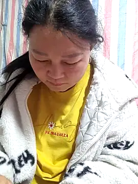 Snapshot of phay79 chatting on 03/08/26, 02:04 phay79 online show from 03/08/26, 02:04