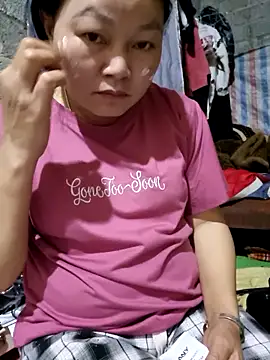 Snapshot of phay79 chatting on 04/01/26, 12:33 phay79 online show from 04/01/26, 12:33