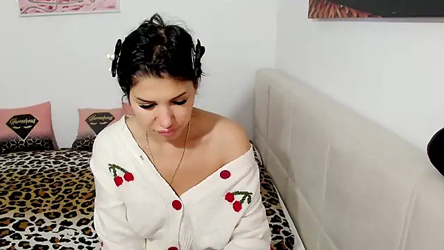 NickyHotXO online show from 05/13/26, 04:32