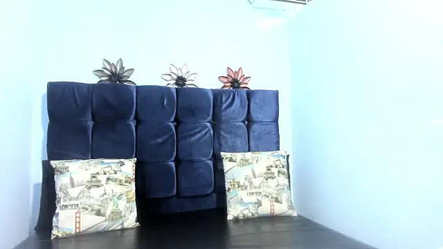 Snapshot of Saray_sexylove chatting on 07/04/26, 10:43 Saray sexylove online show from 07/04/26, 10:43