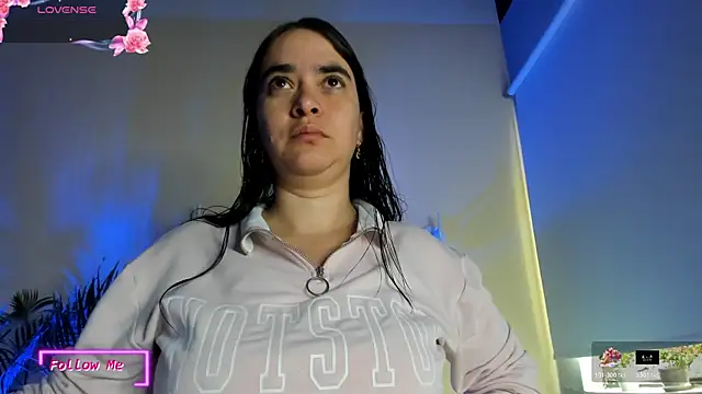 Snapshot of _VALERIAGOMEZ chatting on 04/01/26, 12:39 VALERIAGOMEZ online show from 04/01/26, 12:39