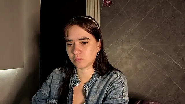 Snapshot of _VALERIAGOMEZ chatting on 06/24/26, 12:15 VALERIAGOMEZ online show from 06/24/26, 12:15